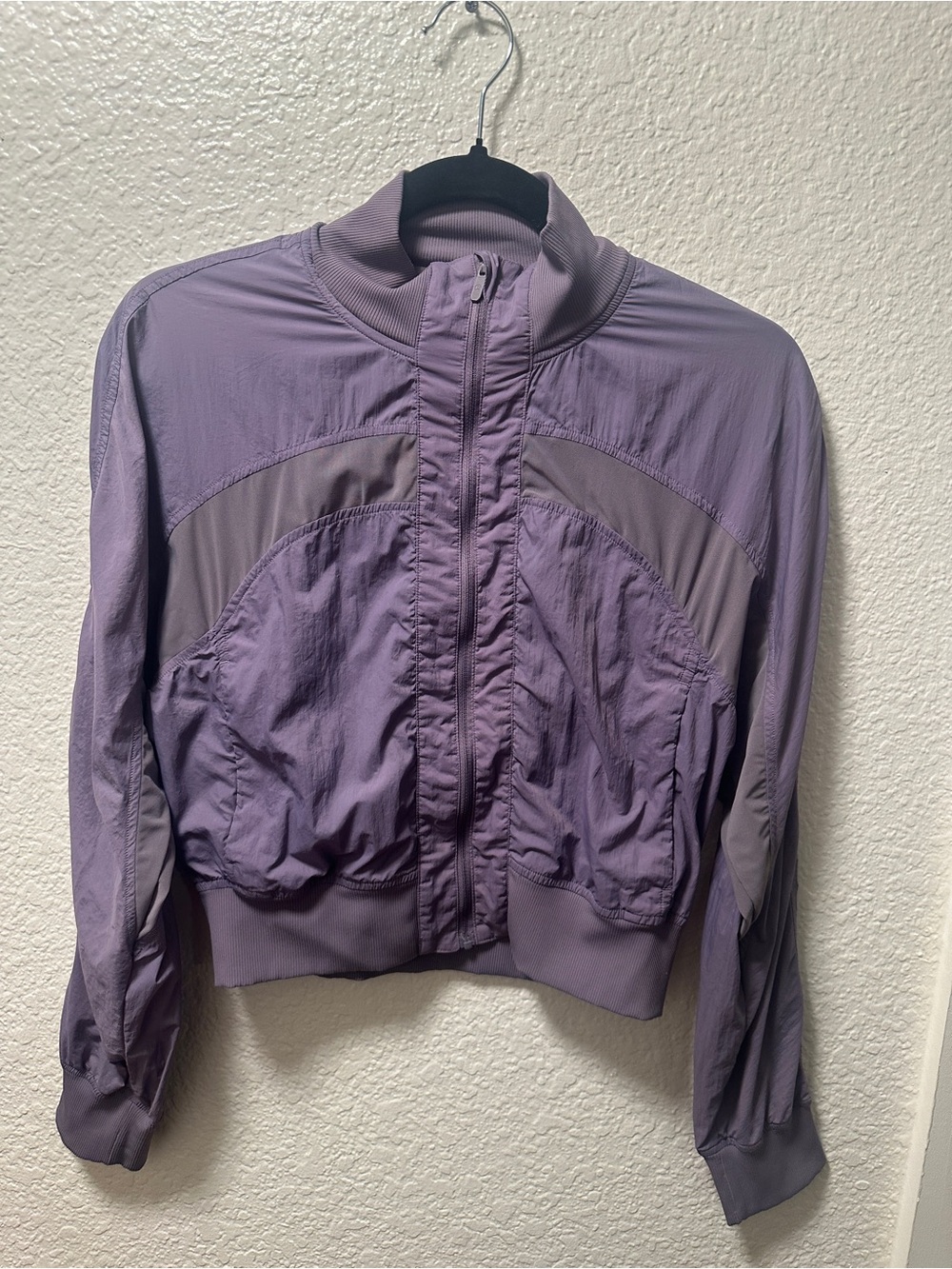Lululemon jacket size 2